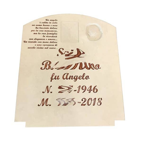 Lapide a terra in pietra thala beige spessore 5 cm completa di foto-ceramica e bassorilievo sacro